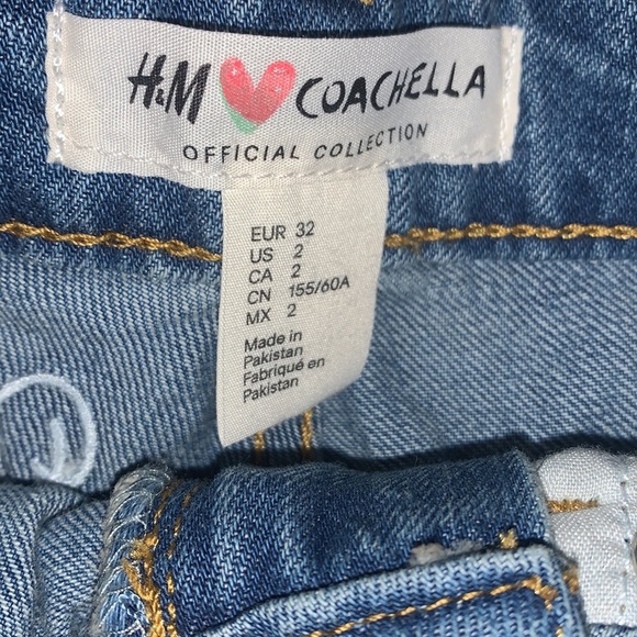 H&M x Coachella Daydreamer Star Denim Shorts Size 2 - Picture 16 of 16